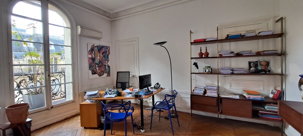 Bureau SG compressée.jpg